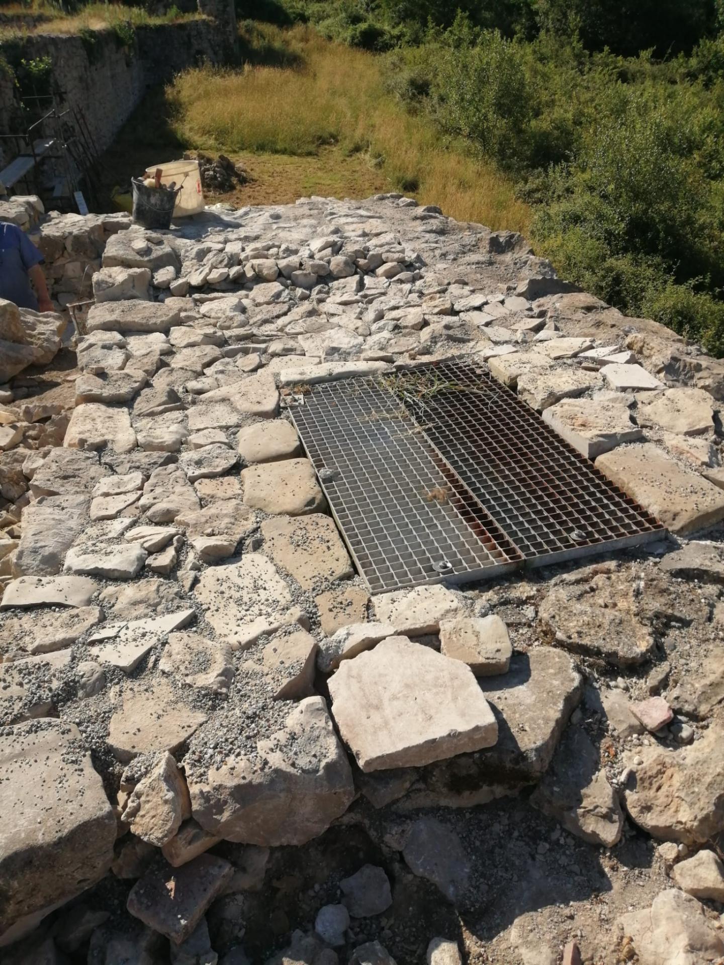 Latrine terminée ,beau travail !