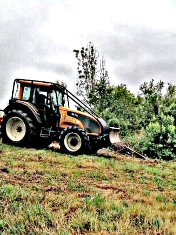 Mr.RODRIGUEZ sur son tracteur