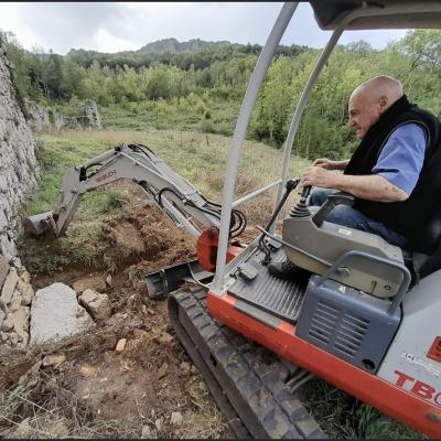 Dalle de fermeture des évacuations du château